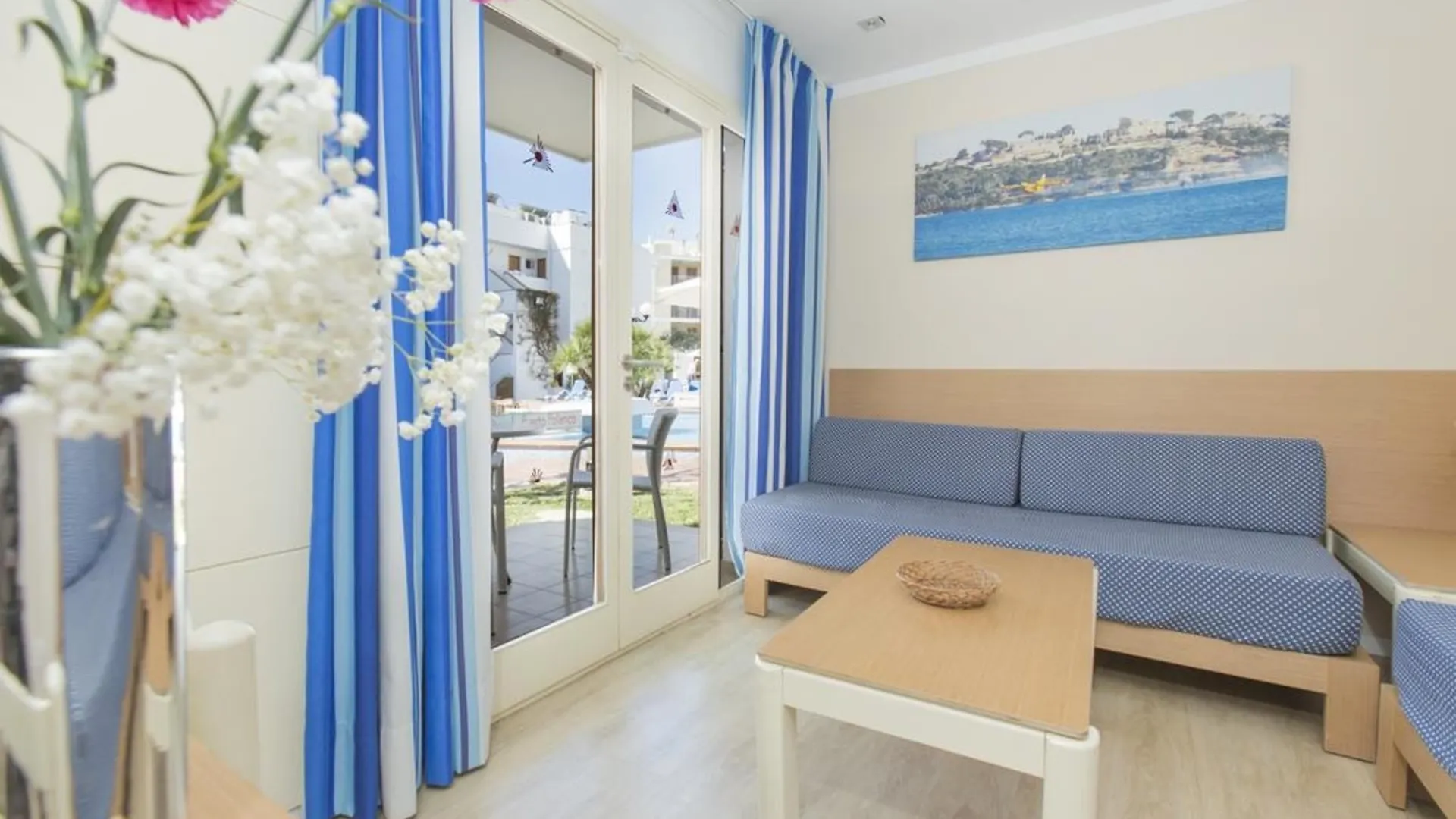 Aparthotel Flora Port de Pollença