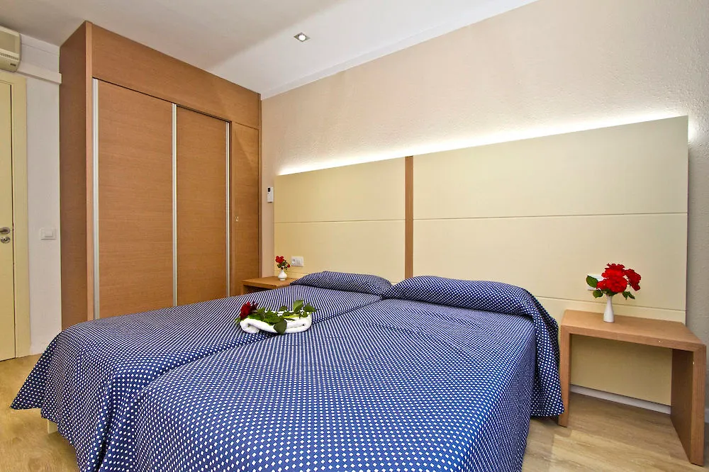 ***  Aparthotel Flora ポルト・ダ・ポリェンサ スペイン